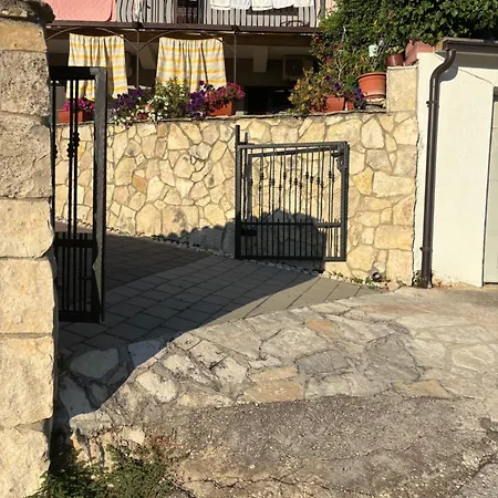 Marijeta Konukevi Skradin